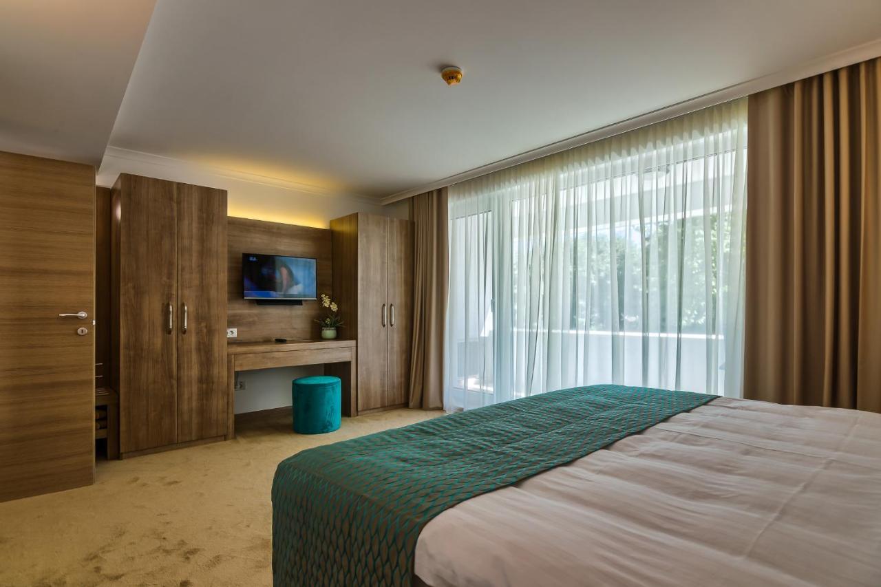 Hotel Saturn Hotel