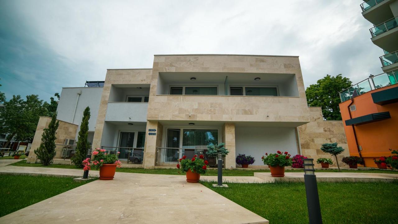Hotel Saturn Hotel