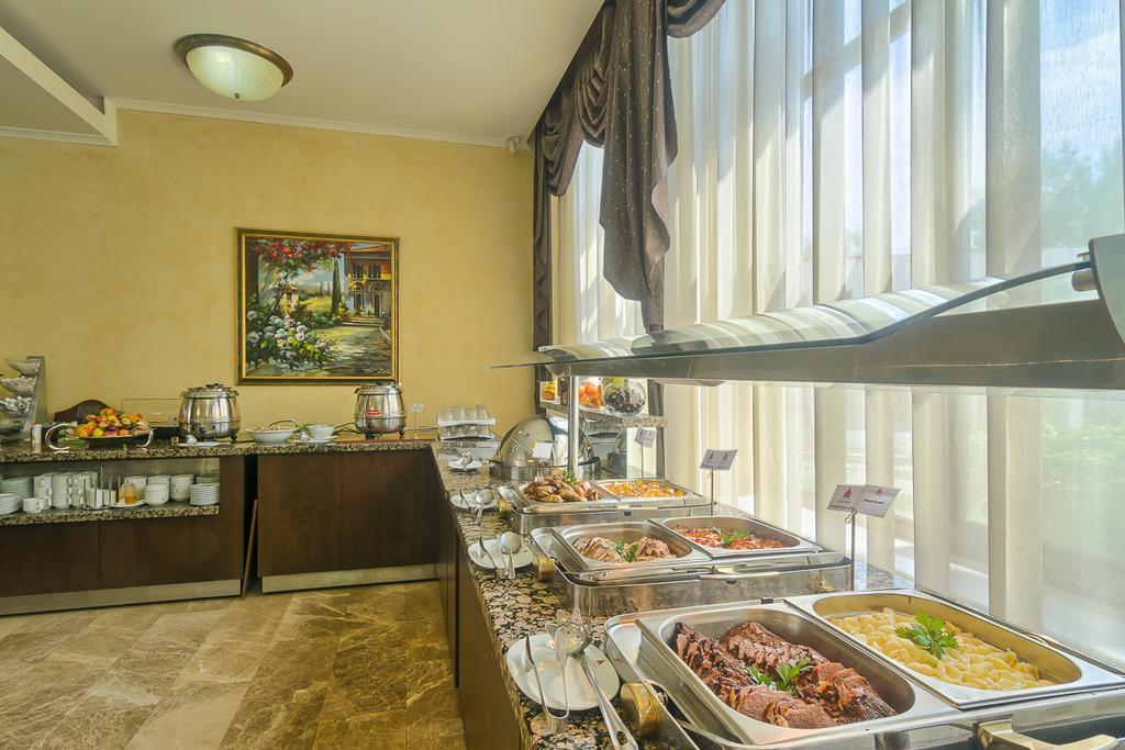 Hotel Hotel Saturn 5*