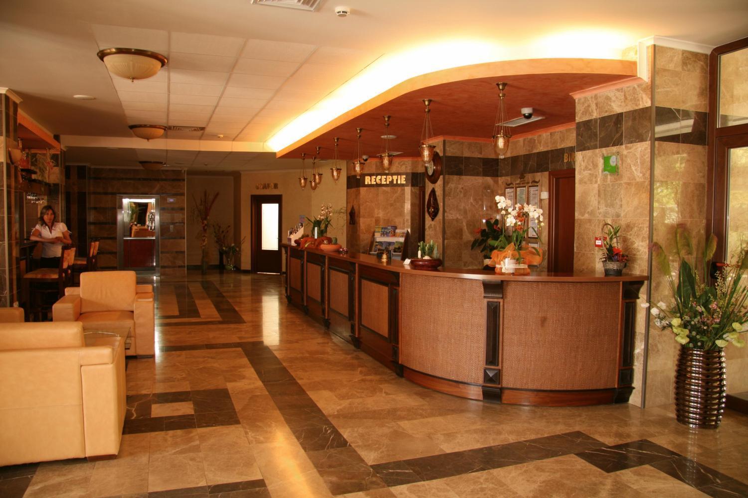 Hotel Saturn Hotel