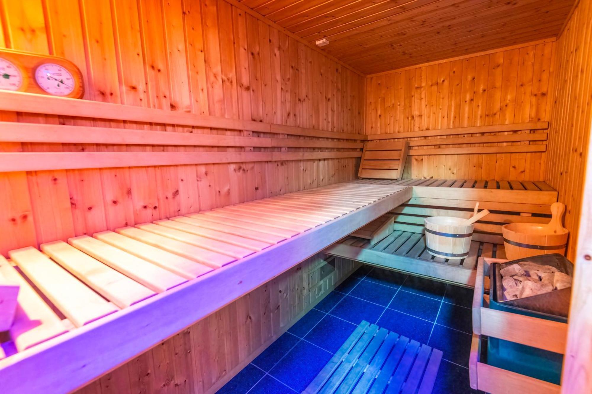 Hotel Saturn Hotel 5*
