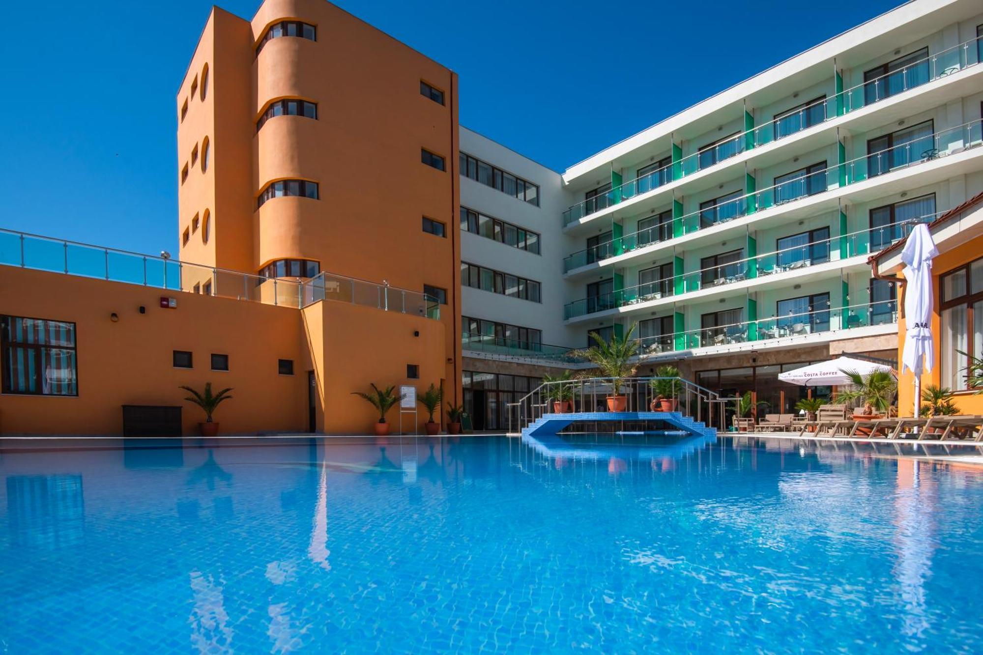 Hotel Saturn 5*