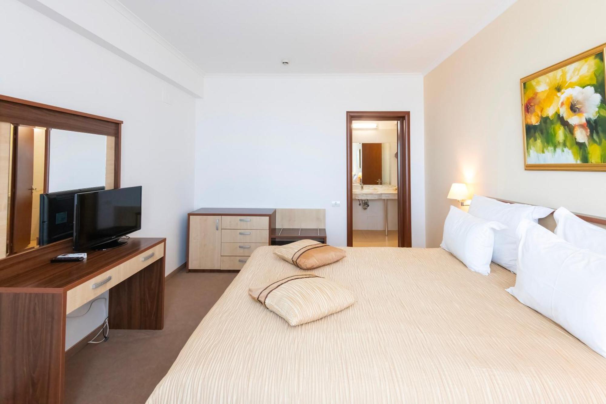 Hotel Hotel Saturn