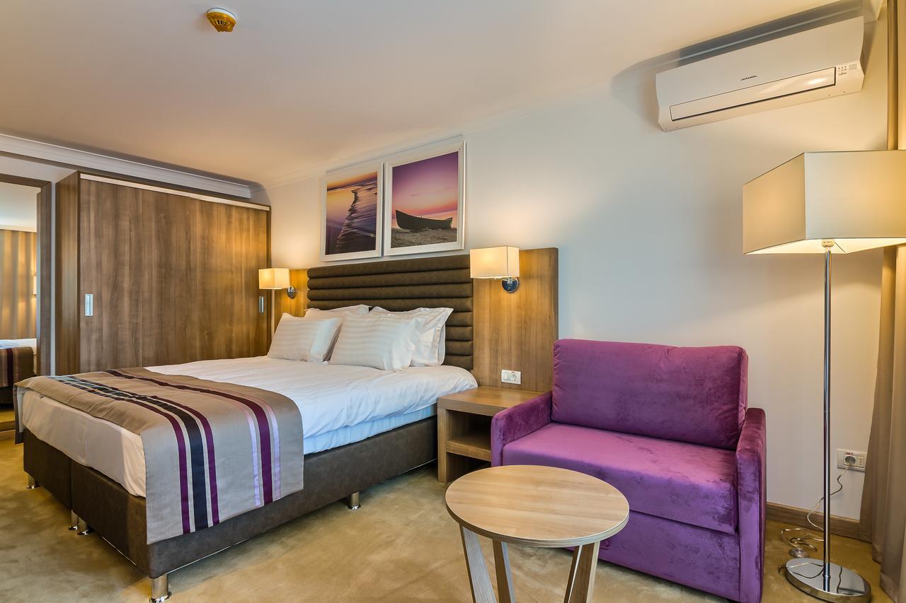 Hotel Saturn Hotel