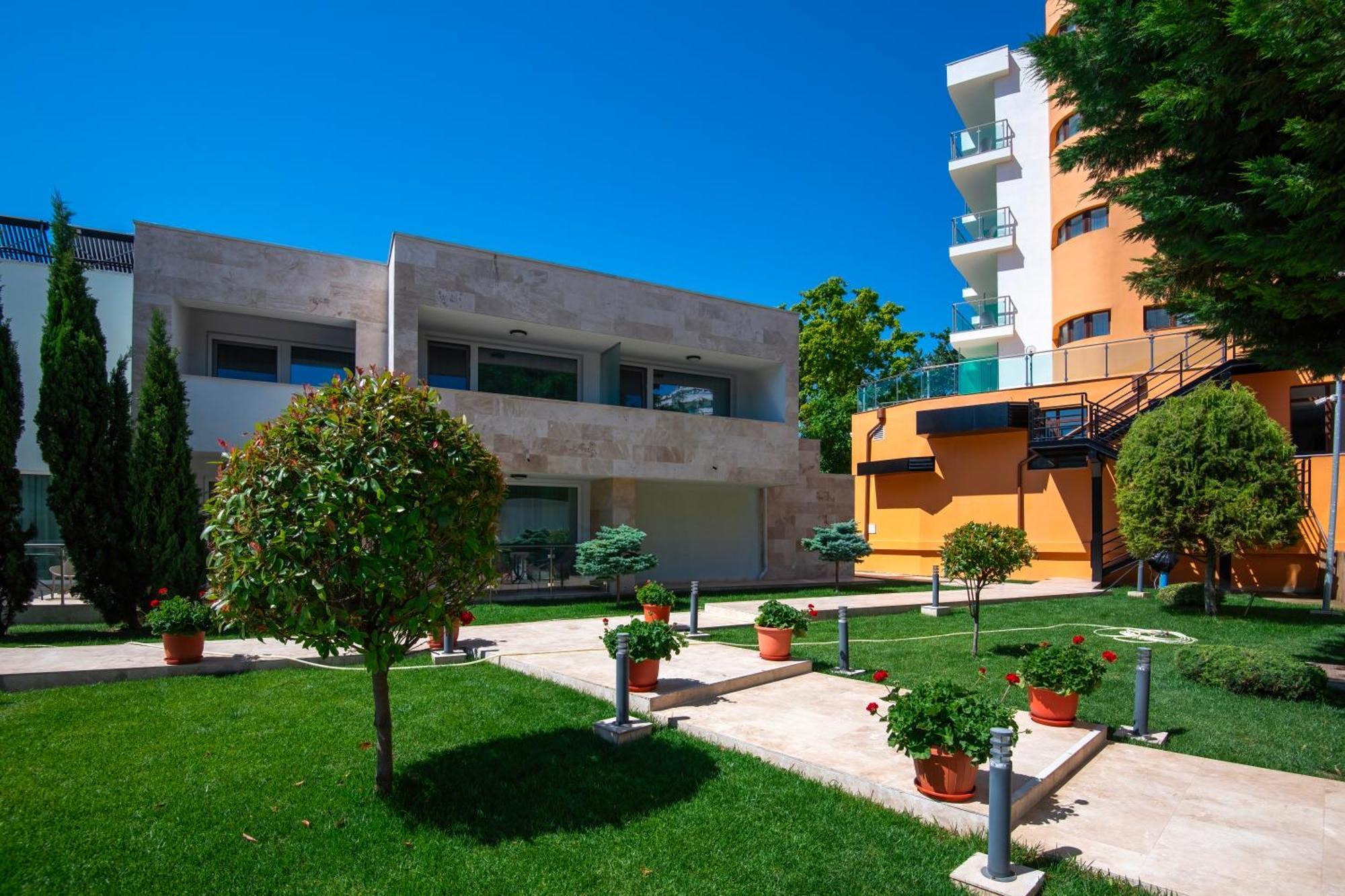 Hotel Hotel Saturn